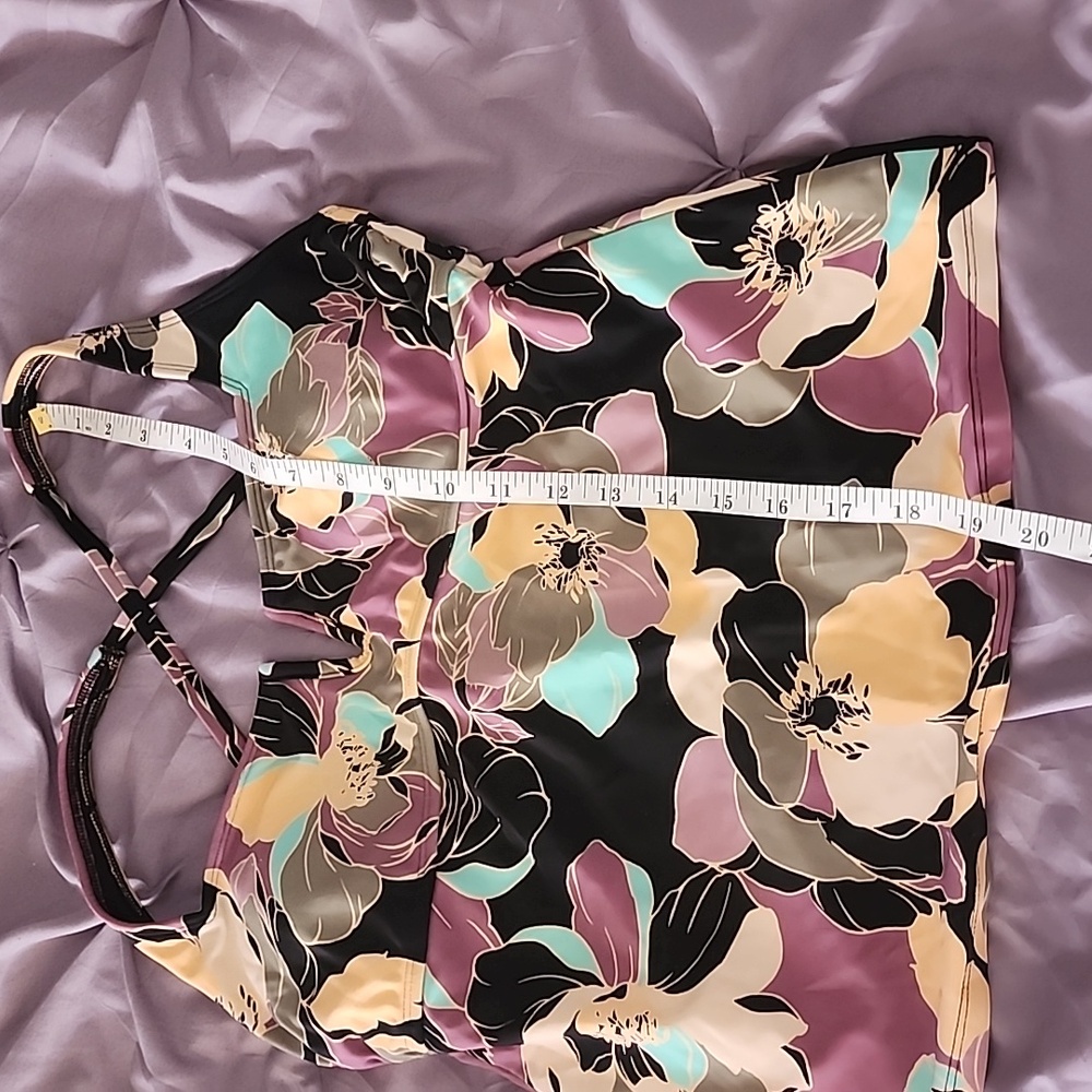 V-Neck Tankini Set 🖤 - Picture 9 of 16